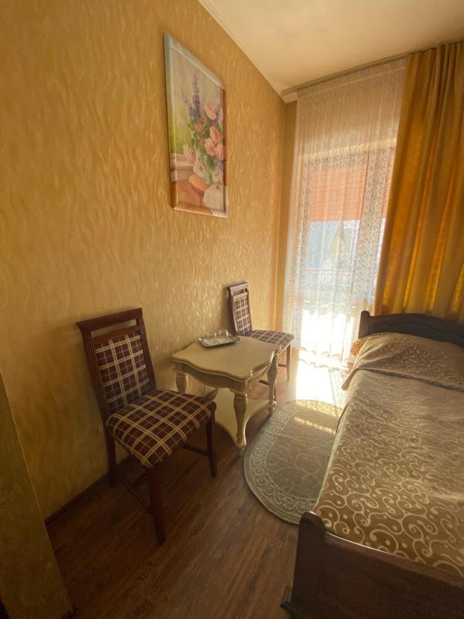 Готель «Вишневий Сад» Mukatschewo Exterior foto