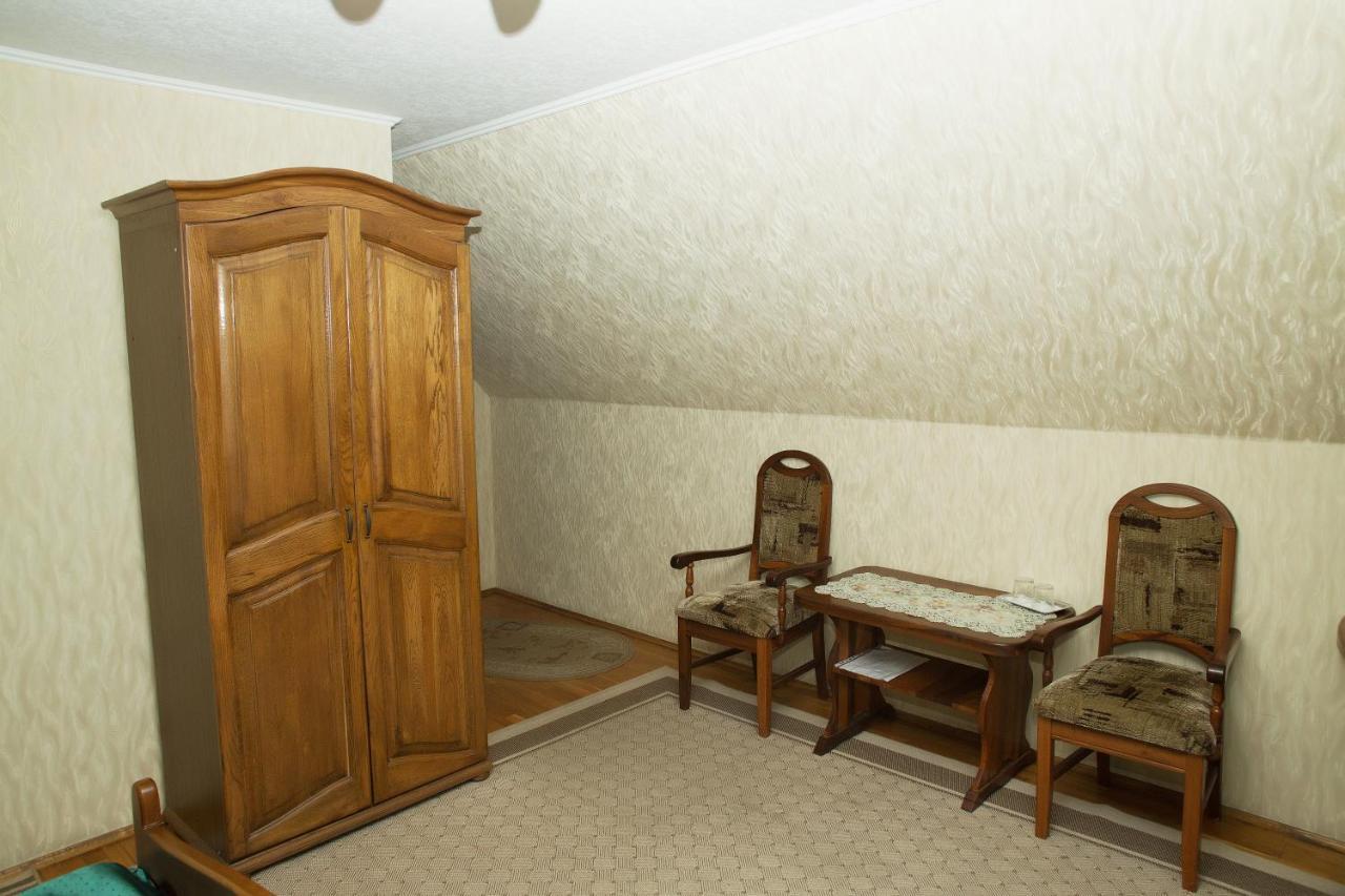 Готель «Вишневий Сад» Mukatschewo Exterior foto